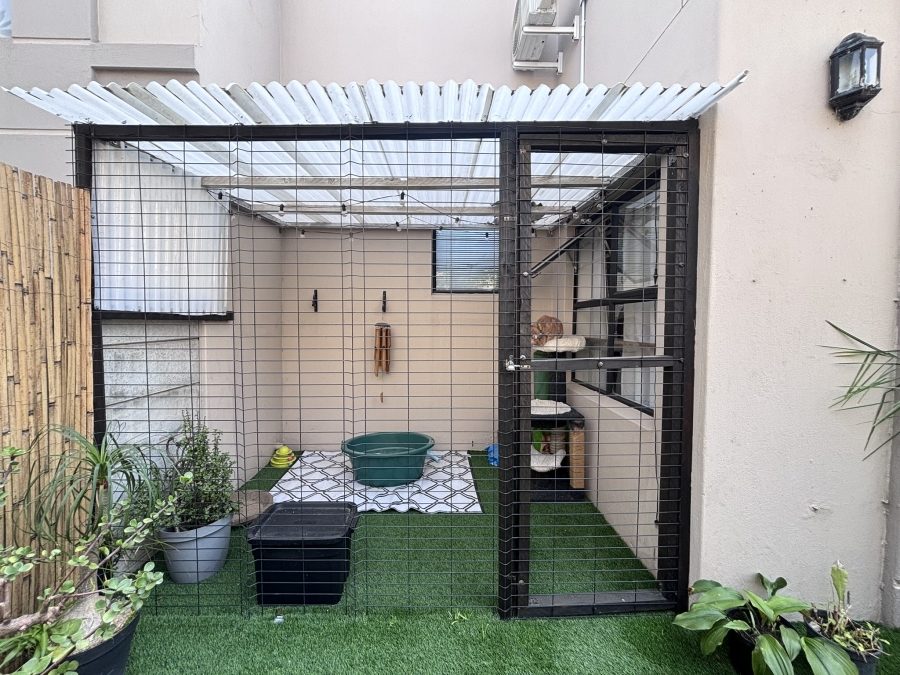 To Let 2 Bedroom Property for Rent in Parklands Western Cape